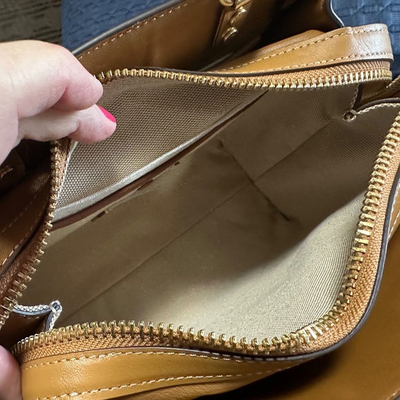 Coach Rogue 25 ❤️sale❤️with Tom Wesselmann lip motif - Picture 9 of 11